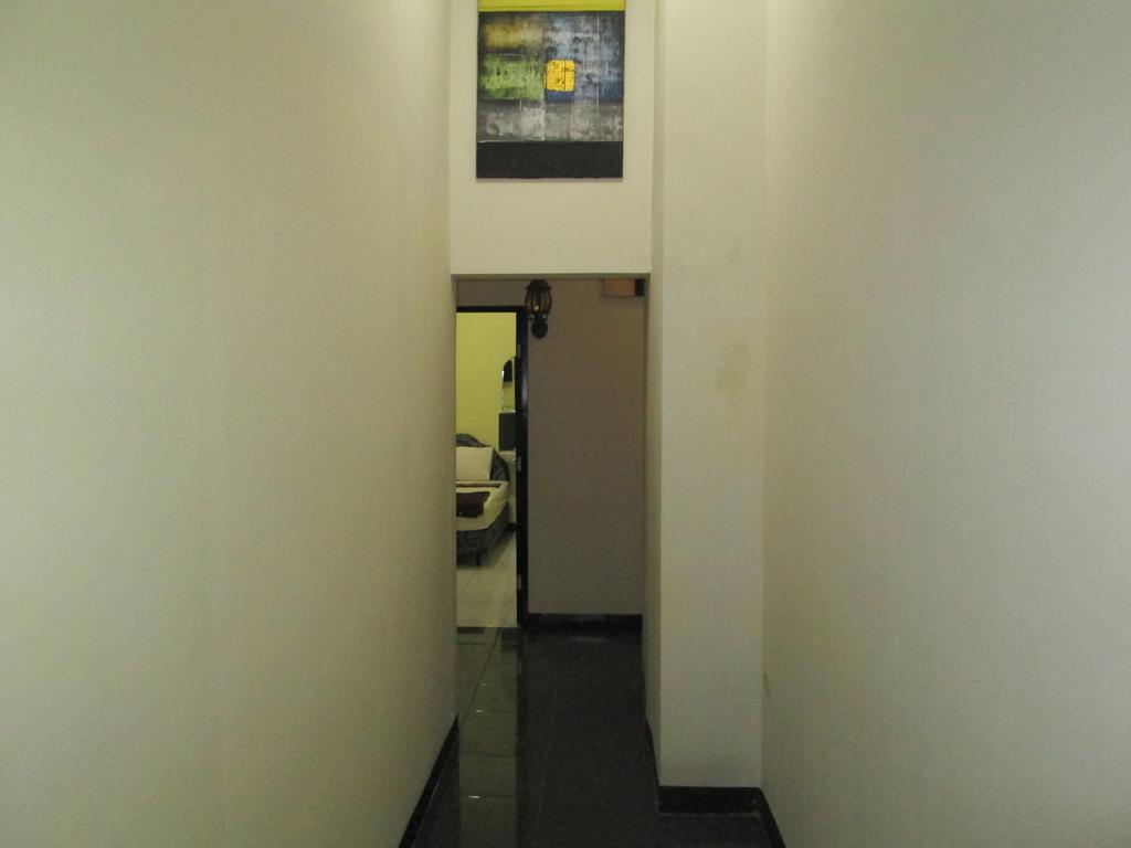 Venice Guest House Bandung Exterior photo