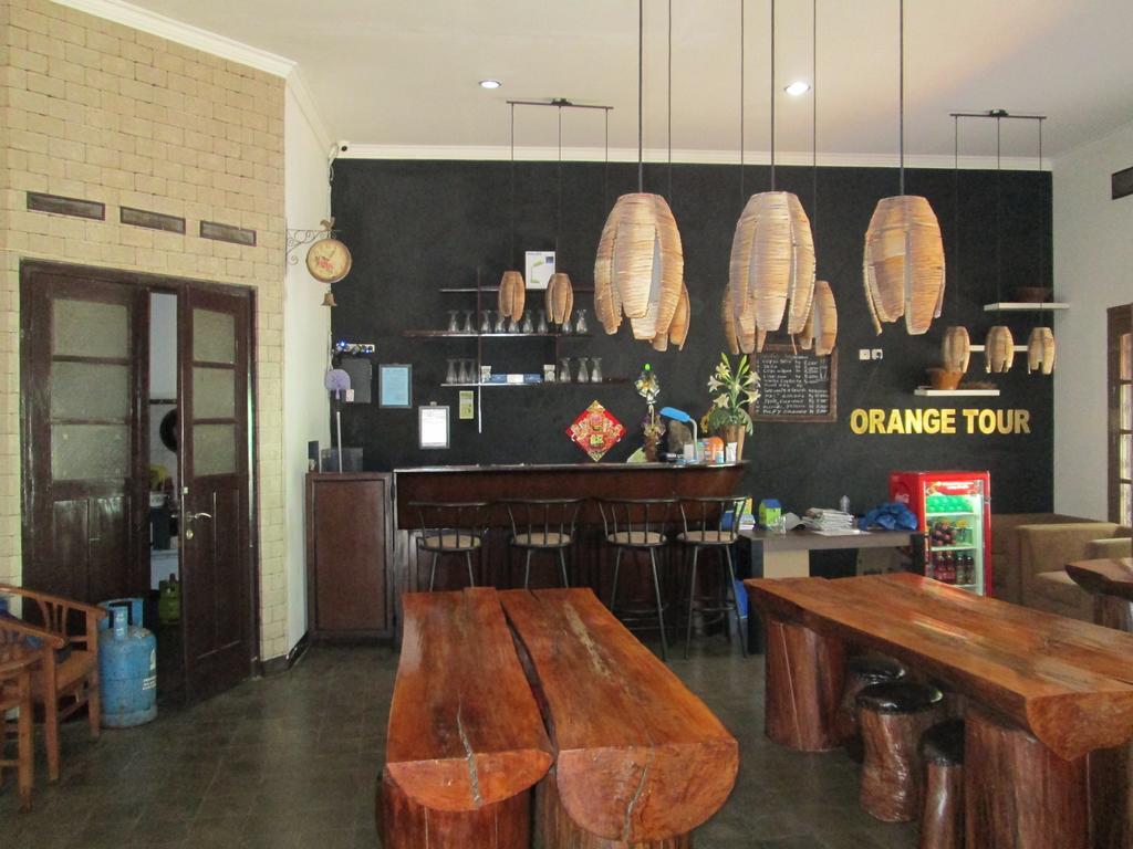 Venice Guest House Bandung Exterior photo