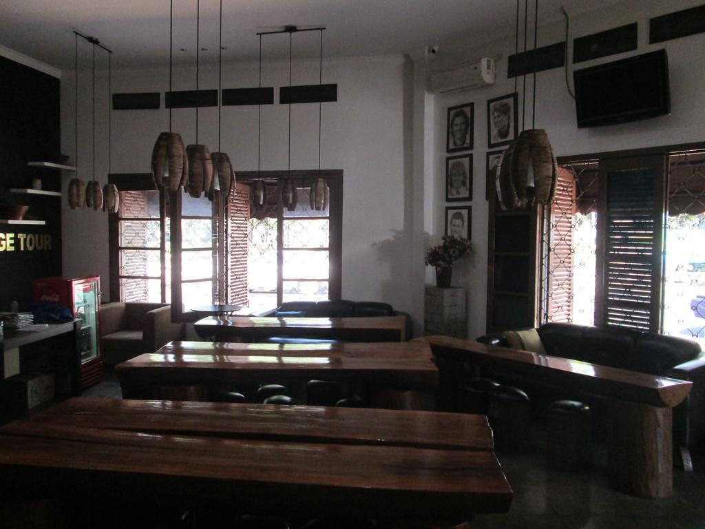 Venice Guest House Bandung Exterior photo