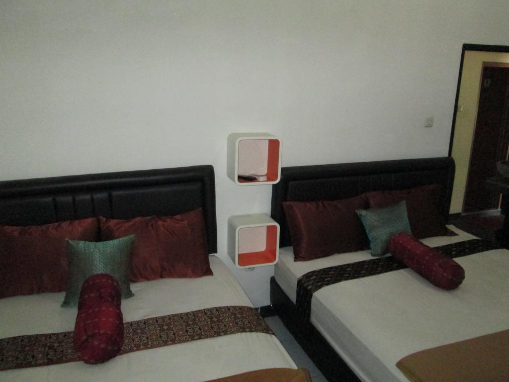 Venice Guest House Bandung Room photo